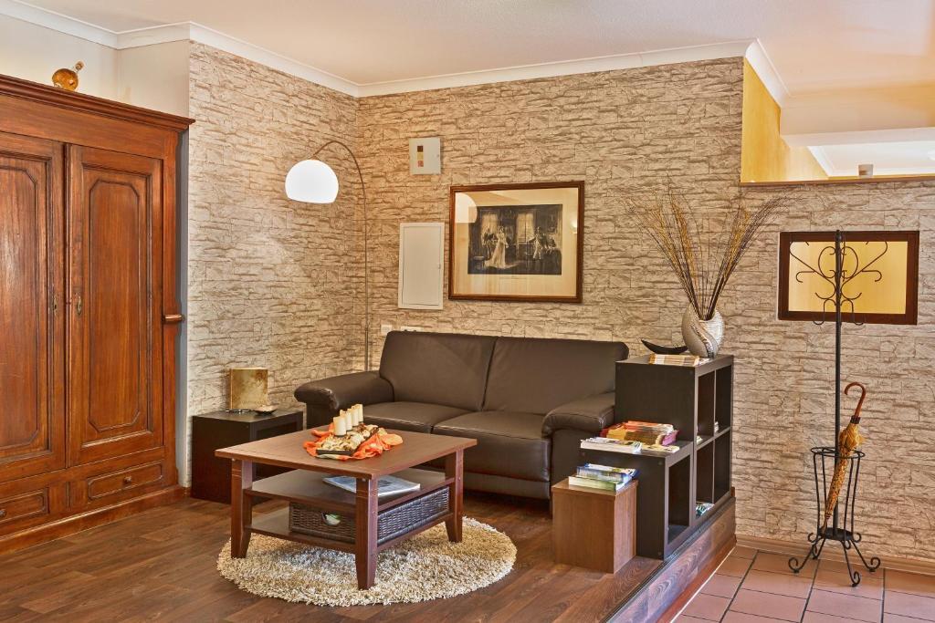 Hotel garni Zum Rebstock Naumburg  Zimmer foto